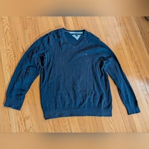Tommy Hilfiger Men's Navy V-Neck Sweater